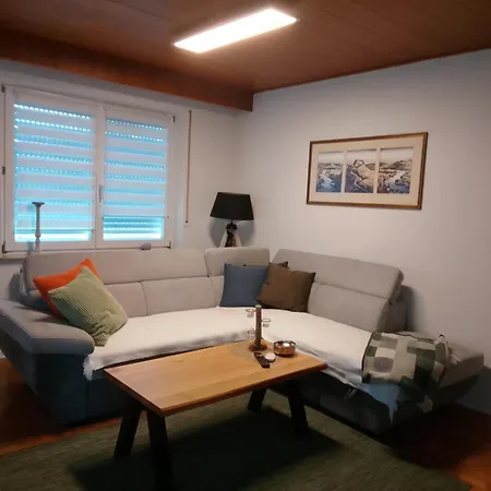 Schwalbennest 아파트 *
